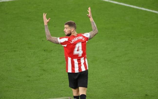Iñigo Martínez. Iñigo Martínez.