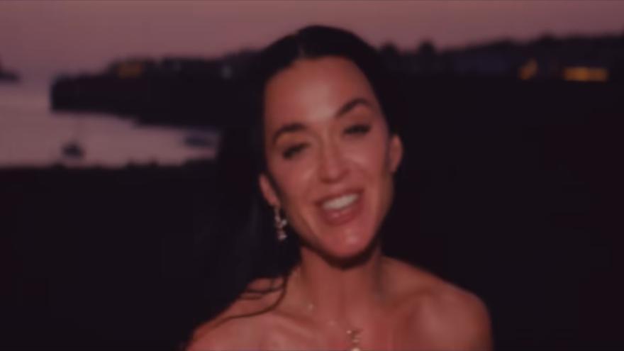 Katy Perry, en el video del tema 'Lifetimes'