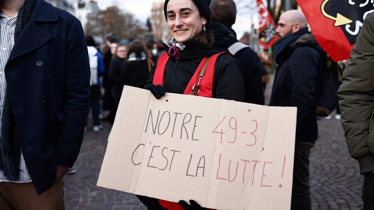 Protestas en Francia tras la aprobación de la polémica reforma de las pensiones