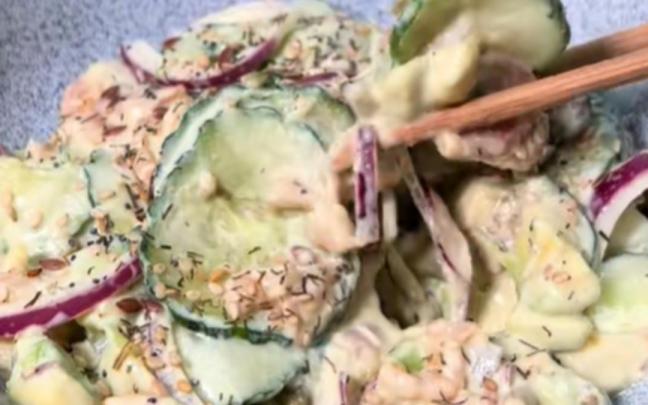 Ensalada viral de pepino