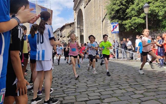 Las calles de Azkoitia serán invadidas por corredores de Primaria y ESO la mañana del domingo / Aitor Las calles de Azkoitia serán invadidas por corredores de Primaria y ESO la mañana del domingo