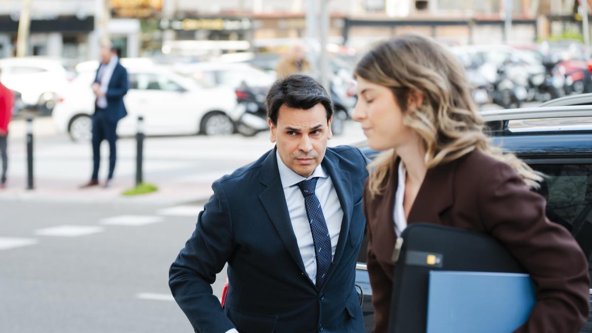 La pareja de la presidenta de la Comunidad de Madrid, Alberto González Amador, llega a los Juzgados de Plaza de Castilla.