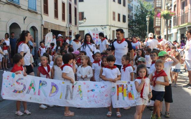 Celebración del encierro de San Fermín el año pasado en los udalekus. / Anabel Dominguez. Celebración del encierro de San Fermín el año pasado en los udalekus.