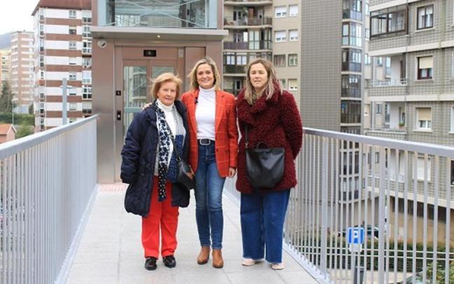 Gurutzeta auzoak hiru igogailu berri ditu.