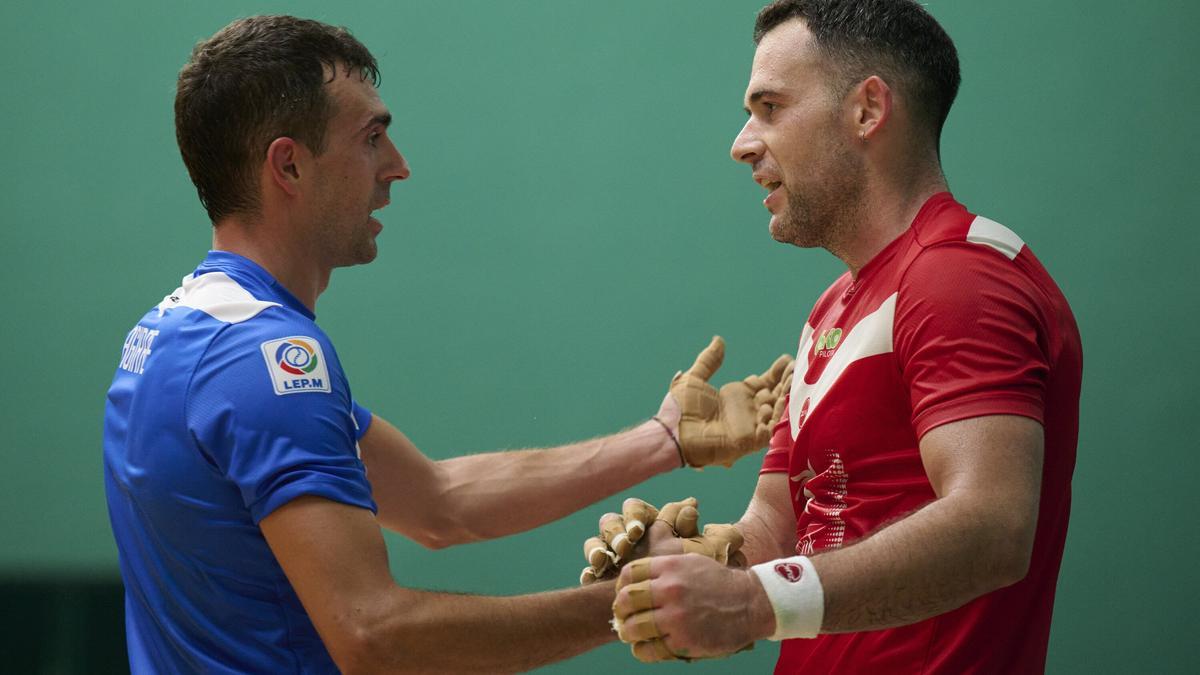 Jaka y Ugartemendia, campeones del Torneo San Fermín Serie B ante Agirre-Eskiroz.