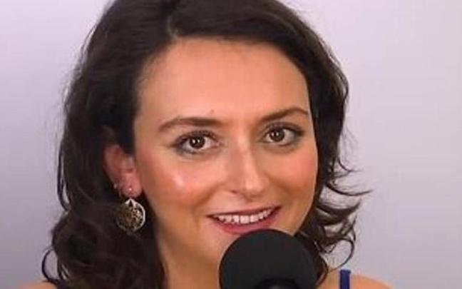 La 'tiktoker' María Lobillo hablando en el podcast.