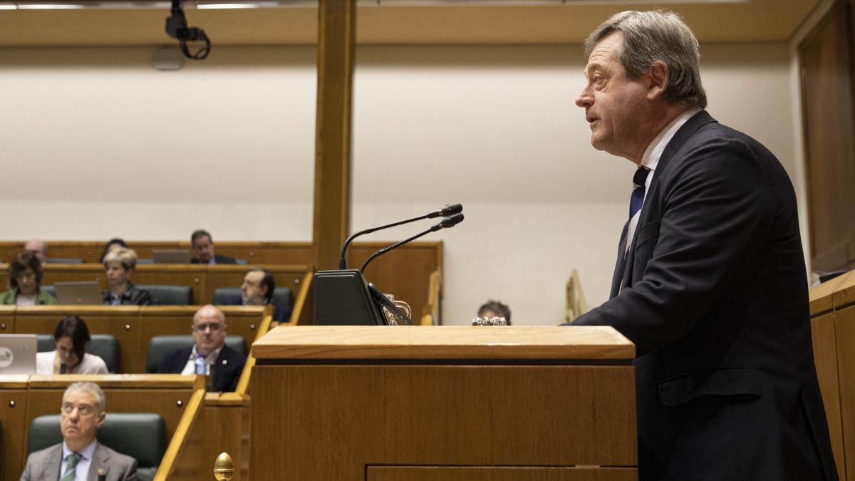 Bingen Zupiria, en el Parlamento Vasco.