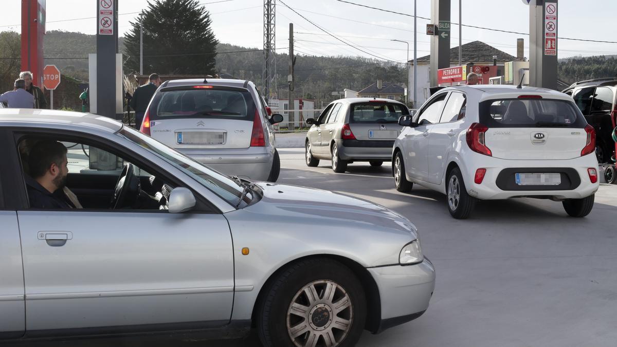 La subida del precio de los carburantes elevó el IPC general del mes de abril hasta el 4,1%.