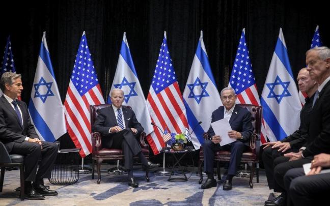 Imagen de la primera reunión que mantuvieron Blinken y Biden con Netanyahu y su equipo en Tel Aviv. Imagen de la primera reunión que mantuvieron Blinken y Biden con Netanyahu y su equipo en Tel Aviv.