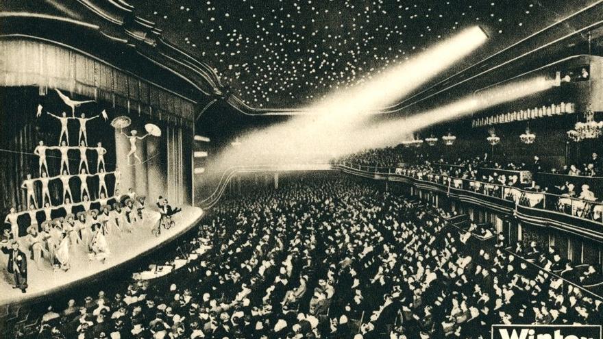 Interior del cabaret Winter Garten.