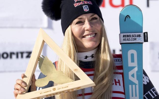 Lindsey Vonn se convierte en la esquiadora más veterana en ganar una prueba de la Copa del Mundo de esquí.