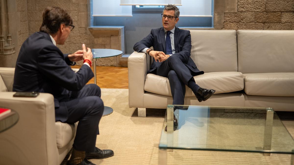 El president de la Generalitat de Catalunya, Salvador Illa, y el ministro de la Presidencia, Justicia y Relaciones con las Cortes, Félix Bolaños.