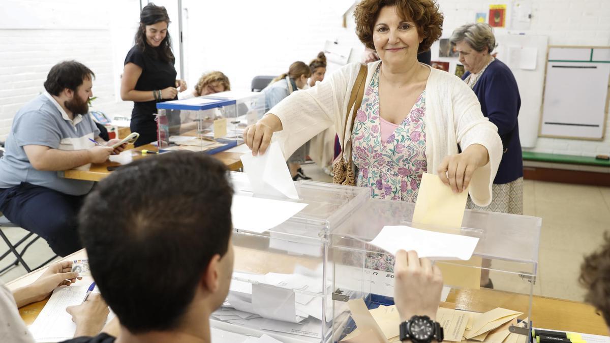 Voto de la coordinadora de Podemos Ahal Dugu Pilar Garrido
