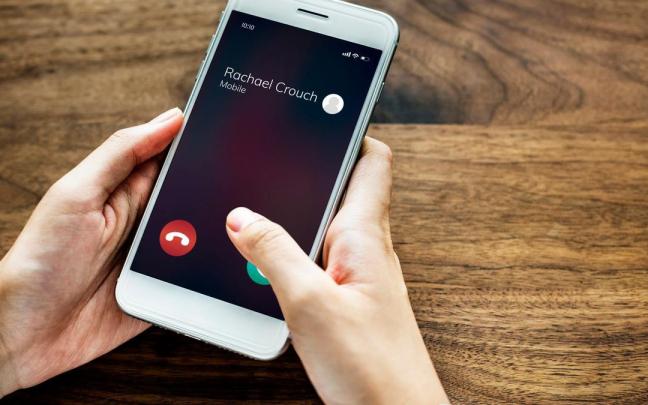 Para que una llamada al móvil no sea molesta es necesario serguir un sencillo protocolo.