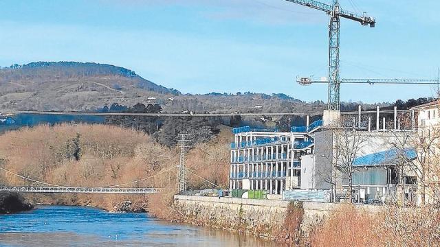 Las obras del polideportivo de Lasarte-Oria, junto al río Oria