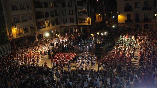 Celebración de la tamborrada de San Pelaio de Zarautz un año anterior.