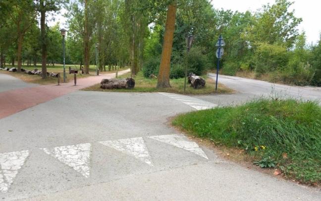 Gasteizko Udalak oinezko eta txirrindularien segurtasuna hobetzeko lanak hasi ditu Goikolarra eta Olarizu artean.