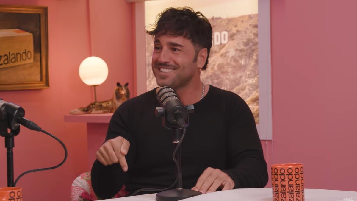 David Bustamante nunca ha tenido la mejor relación con los libros.