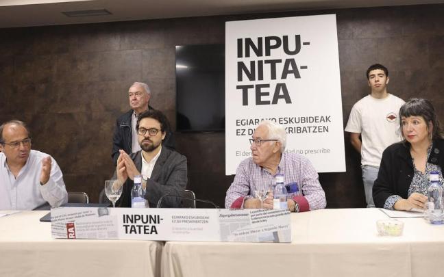 Miembros de la plataforma y familiares de Giza Eskubideen Behatokia (GEB)- Observatorio de Derechos Humanos.