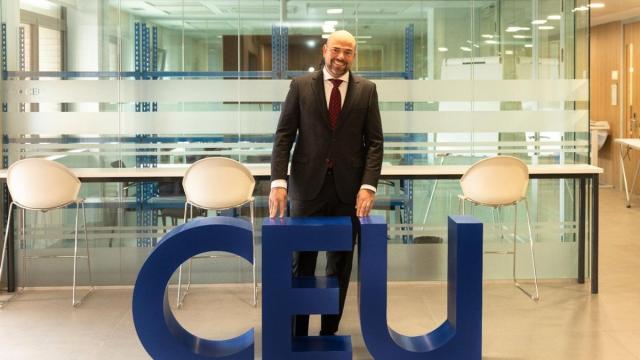 El CEU confirma la muerte de su director de Colegios, Carlos Ortiz, en el accidente ferroviario de Urda, a 31 de octubre de 2026.