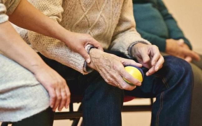 Un 70% de la población con Parkinson tiene más de 65 años. Un 70% de la población con Parkinson tiene más de 65 años.