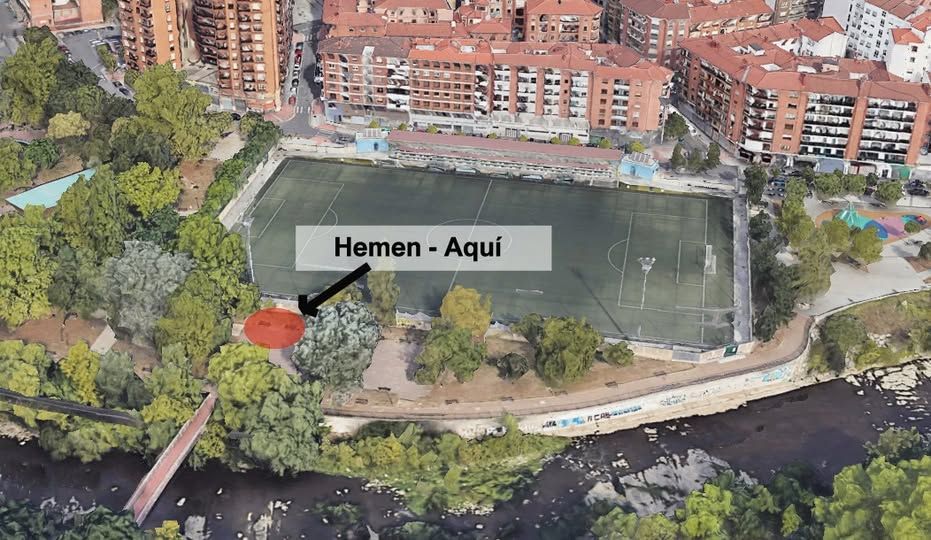 Ubicación concreta de la zona de bancos cubierta que se va a crear en Soloarte