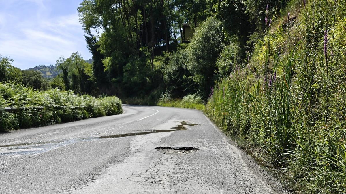 Denuncian la falta de mantenimiento de la carretera