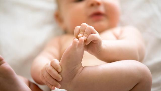 Imagen de archivo de un bebé.