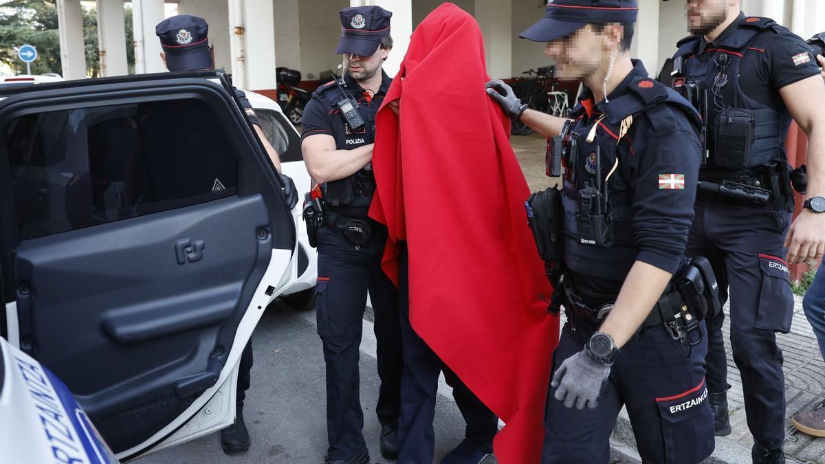 El presunto homicida, detenido en Zarautz