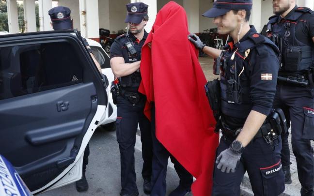 El presunto homicida, detenido en Zarautz