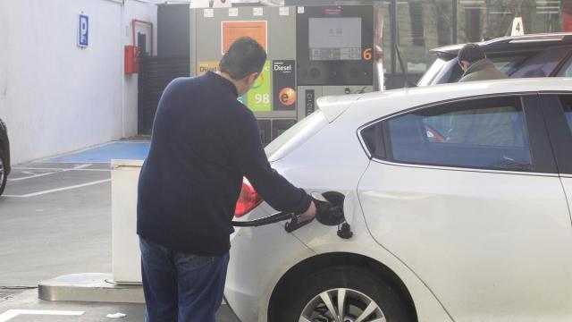 Quienes reposten esta semana pagarán el precio medio del litro del gasóleo a 1,865 euros