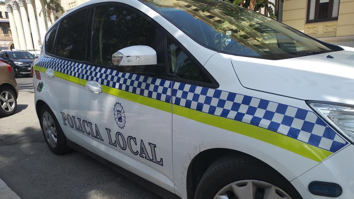 Imagen de archivo de un vehículo de la Policía Local de Málaga.