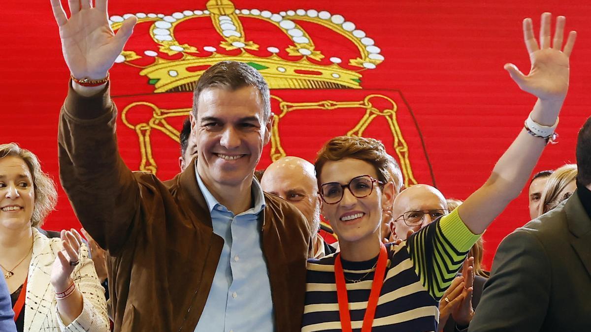 Pedro Sánchez junto a María Chivite en el XIII Congreso del PSN.