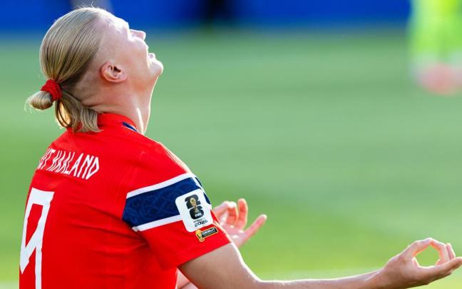 Haaland celebra uno de sus goles en el Mundial.