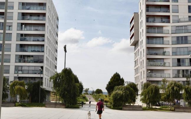 Los elevados precios del mercado, la precariedad laboral y los bajos salarios dificultan el acceso a la vivienda.