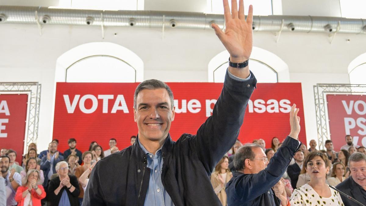 Pedro Sánchez en el acto electoral en Puertollano en el que ha participado este domingo.