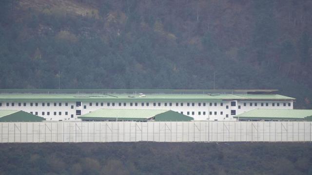 El nuevo centro penitenciario de Zubieta, en la loma de Eskuzaitzeta de Donostia / Ruben Plaza