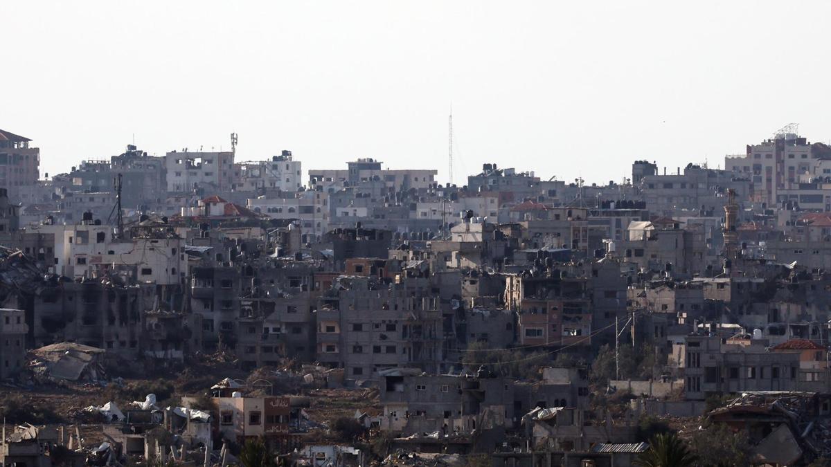 Vista del campo de refugiados de Al Bureij tras los ataques israelíes