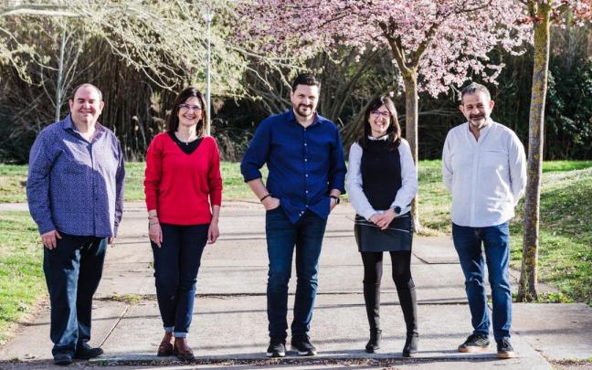 Javier Sanz , Inés Munuera, Javier Moneo, Ana Jordán y Emilio Ruiz, los que han integrado la lista de Contigo Tudela. Javier Sanz , Inés Munuera, Javier Moneo, Ana Jordán y Emilio Ruiz, los que han integrado la lista de Contigo Tudela.