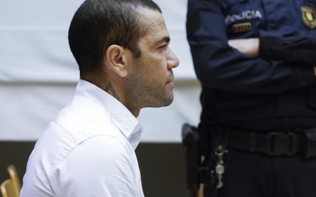 Dani Alves en el banquillo de los acusados durante el juicio. / EFE Dani Alves en el banquillo de los acusados durante el juicio.