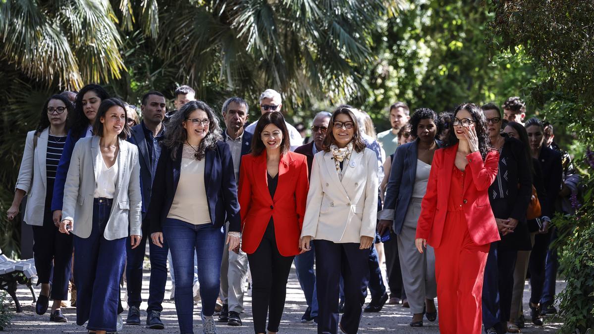 Irene Montero, Mónica Oltra, Sira Rego y la primera dama de Brasil, Rosângela 'Janja' da Silva, en Valencia.