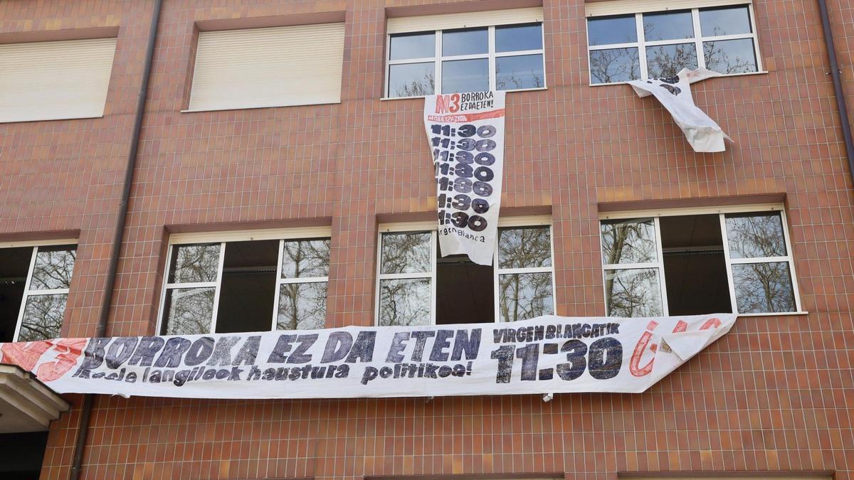 En imágenes: Susto en el campus de la EHU en Vitoria