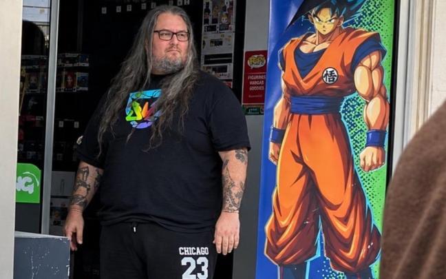 El dependiente ha recibido los aplausos y apoyo de la comunidad gamer y otaku.