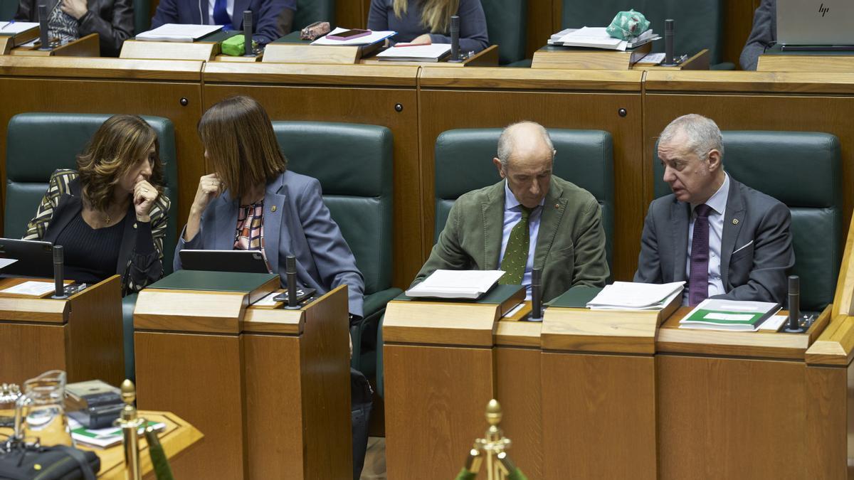 El lehendkari, Iñigo Urkullu, durante el pleno de control al Gobierno.