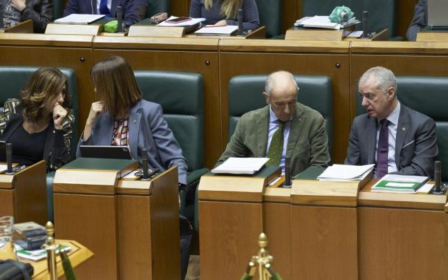 El lehendkari, Iñigo Urkullu, durante el pleno de control al Gobierno.