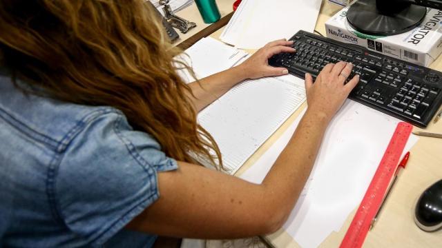 Los pilotos pueden ahondar en la desigualdad entre hombres y mujeres si no se aplican de forma masiva a través de leyes y políticas públicas generales
