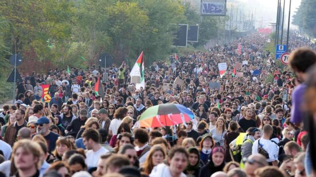 Manifestantes en Italia.