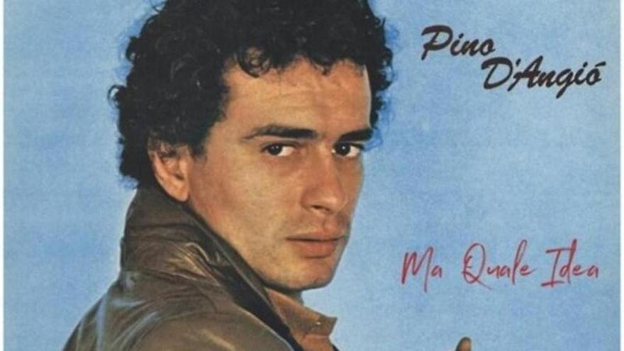 El cantante italiano Pino D'Angiò en la portada de uno de sus discos.