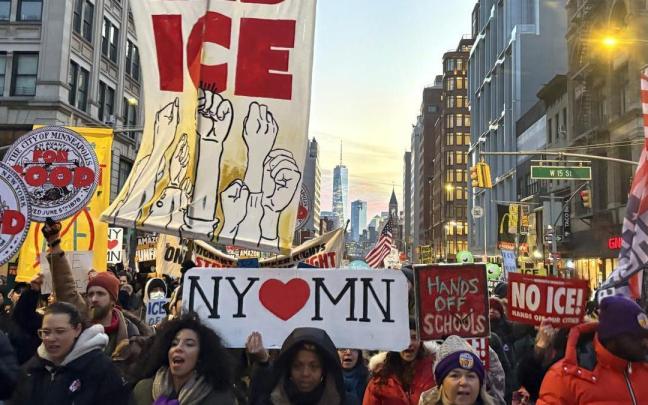 Agentes del ICE disparan contra otra persona en la ciudad de Minneapolis