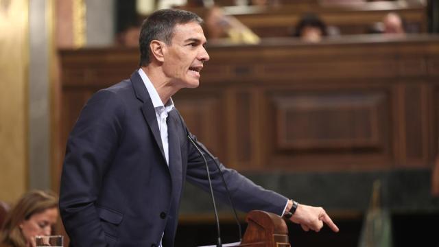 El presidente del Gobierno, Pedro Sánchez, interviene durante una sesión plenaria en el Congreso de los Diputados.
